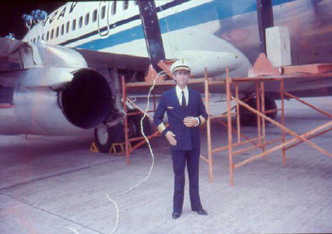 Propaganda para Vasp  Foi ao ar em meados dos anos 70. Ary interpretava o Comandante do Boeing da Vasp.